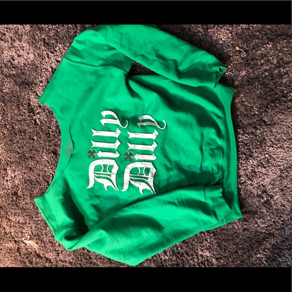 Sweatshirt